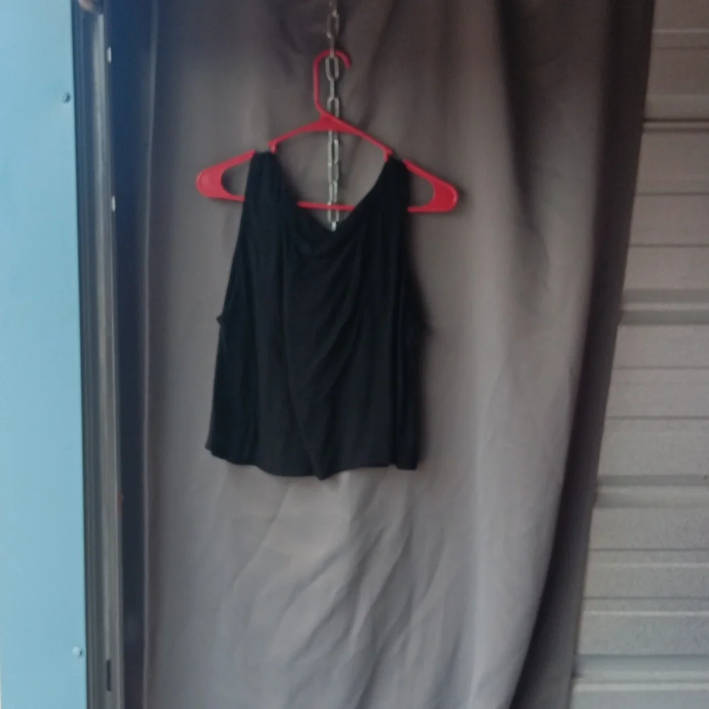Woman's top 657 - Picture 3 of 3